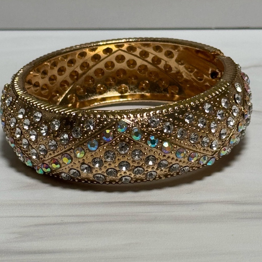 Boutique Gold Crystal Bangle Bracelet - Picture 17 of 17